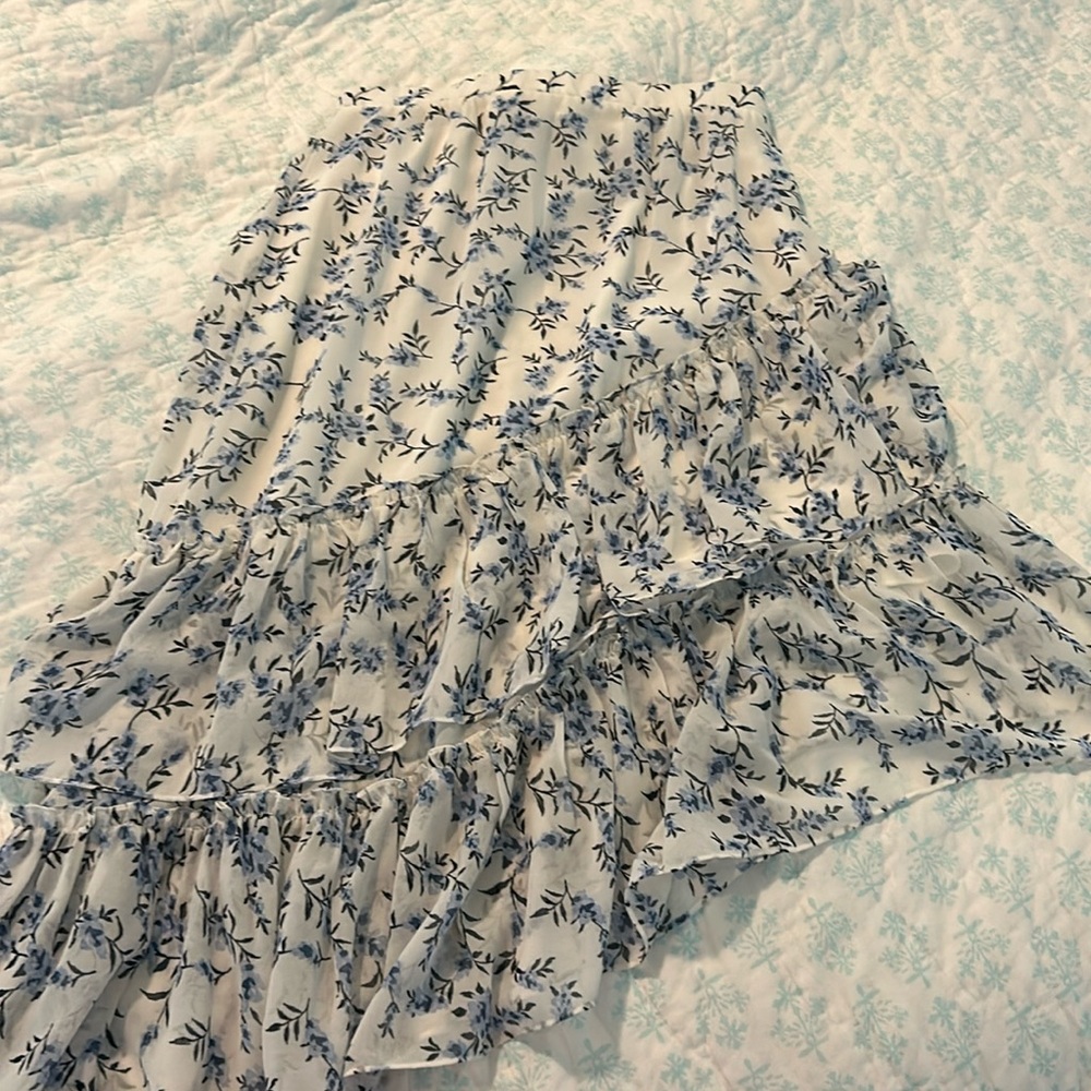 Tiered floral maxi skirt size 2